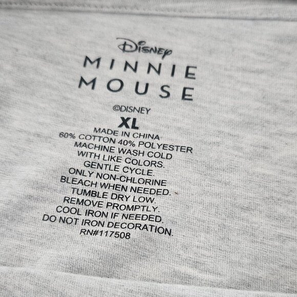 Disney Minnie Mouse Boxy T-Shirt Women's Size XL - Minnie Distressed Graphic - Picture 8 of 15